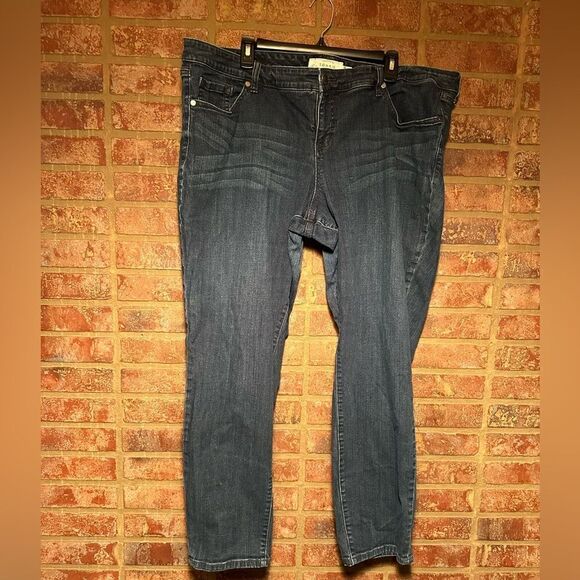 Torrid Skinny stretch tapered jeans Size 22R - Picture 1 of 5